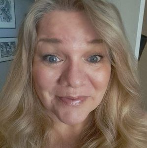 Meet your Posher, Sandi